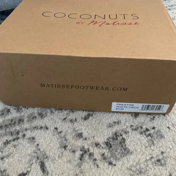 Boots - Picture 4 of 4